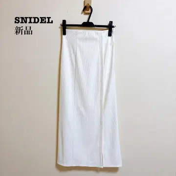 새상품 SNIDEL 심플 타이트 스커트 화이트