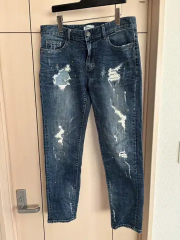 DIGREEN 데미지 가공 스키니 데님