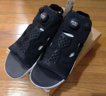 새상품 리복 DV9699 인스타펌프 퓨리 샌들 25cm 블랙