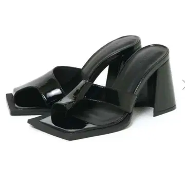 melt the lady moon cut mule 37 블랙