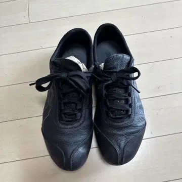 푸마 스니커즈