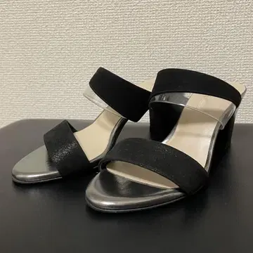 거의 새상품 리즈라피네 샌들 뮬 클리어