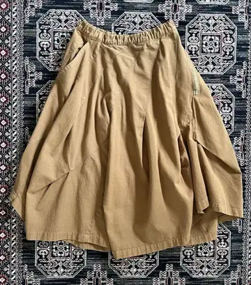 mercibeaucoup 메르시보쿠 비대칭 치노 스커트