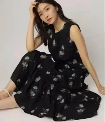 저스길리티 꽃무늬 자수 원피스 0