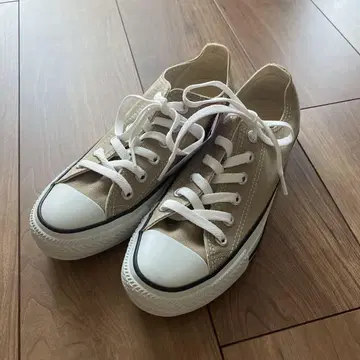 컨버스 로우 컷 스니커즈 23.5cm 베이지 새상품