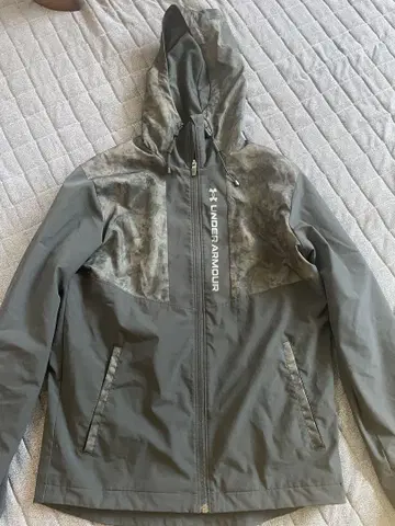 Under Armour 후드 자켓 S/M 블랙