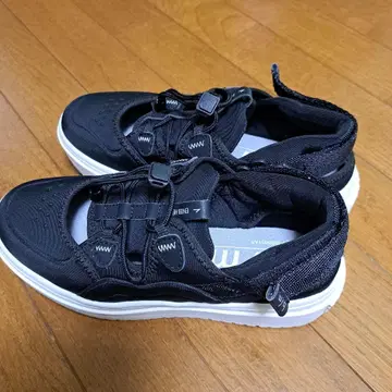 MoonStar 샌들