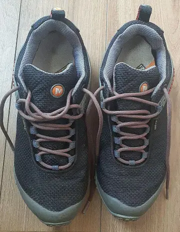 Merrell 트레킹 슈즈