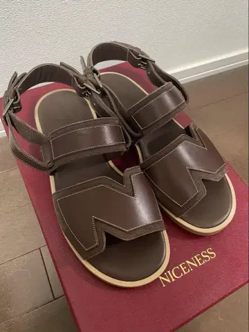 NICENESS BALLARD 사이즈 8