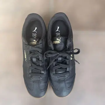 Puma 블랙 스니커즈 츄리노