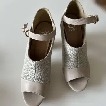 컴포트 샌들