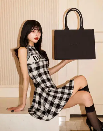 Darich 로고 토트백 블랙