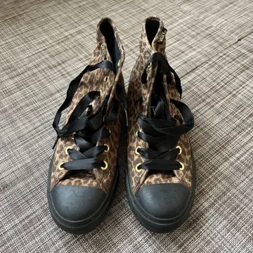 Vans 레오파드 하이컷 스니커즈