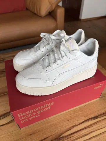 Puma 화이트 스니커즈 통굽 24.0