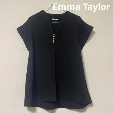 Emma Taylor 블랙 반팔 셔츠