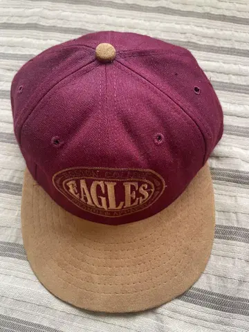 EAGLES 보스턴 칼리지 캡 빈티지 버건디