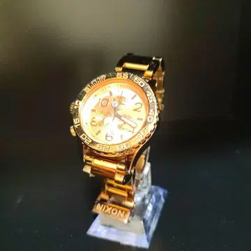 NIXON 42-40 핑크 골드 새상품 배터리