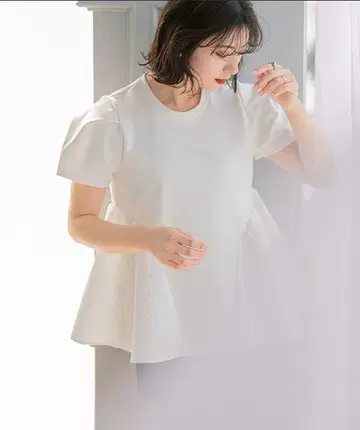 fitmore 핏모어 자카드 절개 페플럼 티셔츠