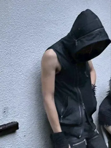 FUGA 후드 부착 더블 라이더 코팅 베스트 후드티