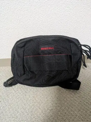 브리핑 숄더백 블랙