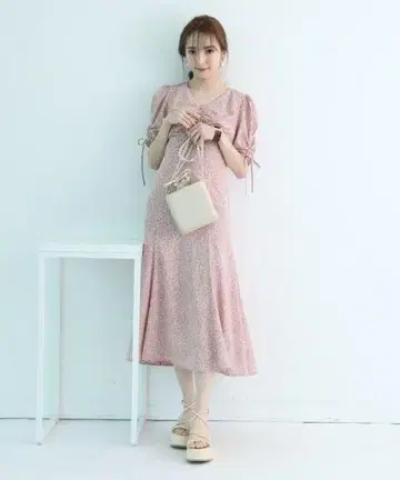 Rirandture 리랜드트루 새상품 플라워 프린트 원피스 1 핑크