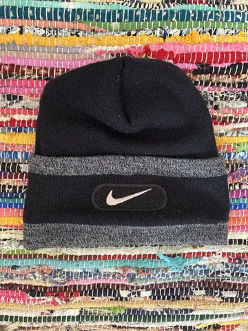 Nike 화이트 택 90s 비니