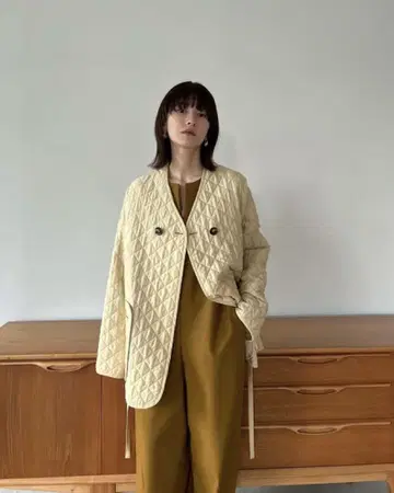 클레인 퀼팅 무색 재킷