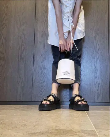 THE WEEKEND HOTEL 버킷백 야마다 유우
