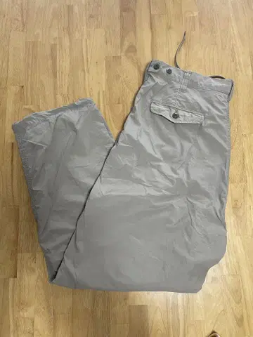 새상품급 Urah THE TROUSERS 사이즈 3