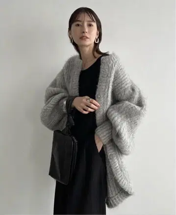 클레인 컬러 모헤어 샤기 카디건