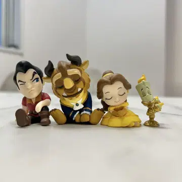 어깨 쿵 fig. 미녀와 야수