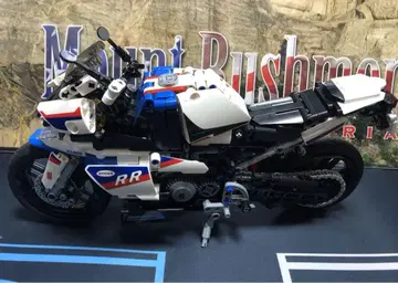 레고(LEGO) 테크닉 BMW S1000 RR