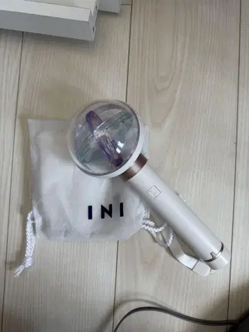 INI 응원봉
