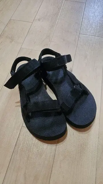 Teva 스포츠 샌들