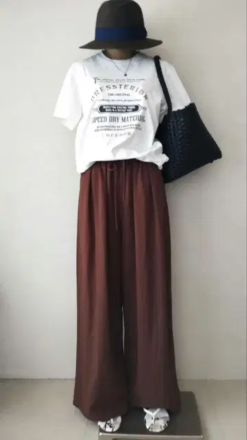 C6077 성숙한 릴랙스 티셔츠 코디
