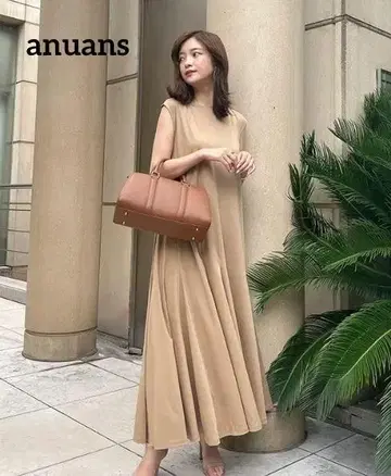 anuans 백 턱 볼륨 컷 원피스 맥시 길이 베이지