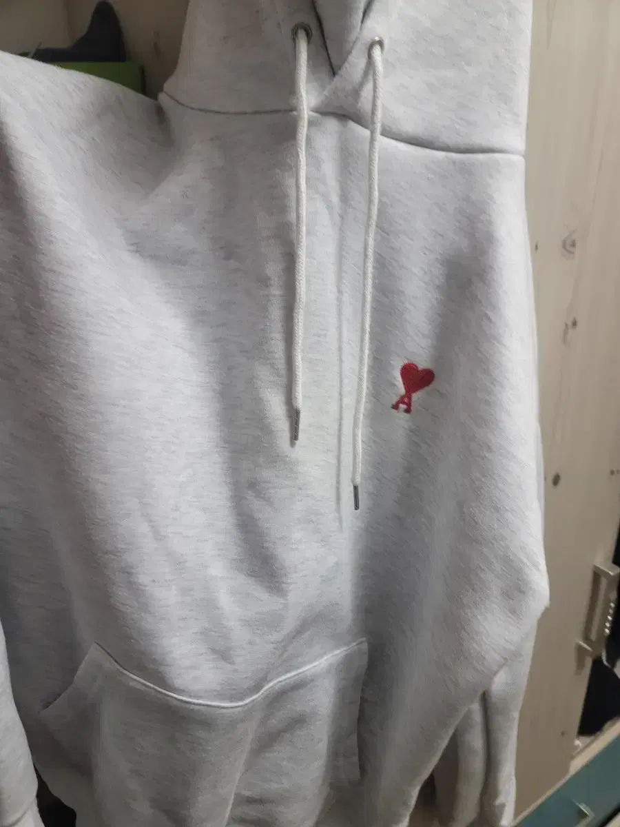 정품 아미 후드티