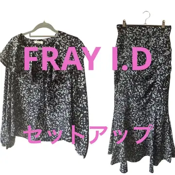 FRAY I.D 플라워 프린트 블라우스, 스커트 셋업