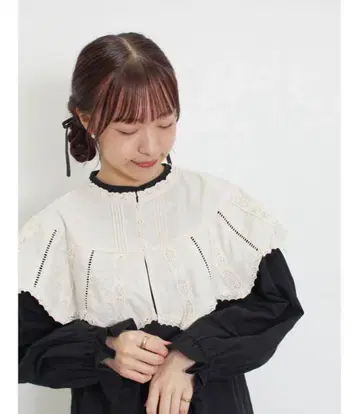 Samansa Mos2 레이스 케이프 원피스