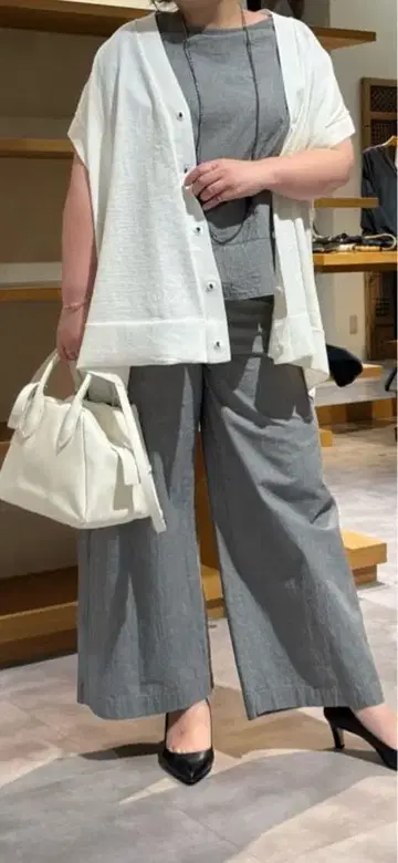 비어즐리 반팔 판초 가디건 화이트