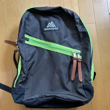 그레고리 백팩 블랙/그린