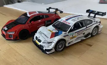 아우디 R8 & BMW M4 미니카 세트