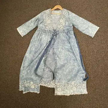 Boujeloud 38size 7부 소매 데님 자수 상의 1장