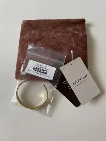 가브리엘 아르티가스 FLAT BEAM CUFF 뱅글