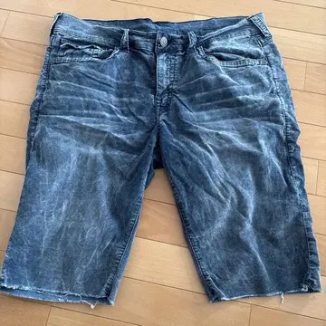 TRUE RELIGION 숏 팬츠
