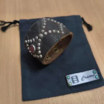 이케노하타 긴가쿠텐 클램프 가죽 팔찌