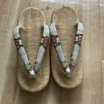 한 랭크 위의 다다미 나막신! 유카타에도 평상복 기모노에도 미사용