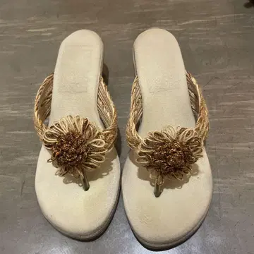 아일랜드 슬리퍼 샌들