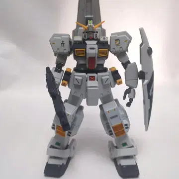 HG 건담 TR-1 헤이즐 개조 완성품