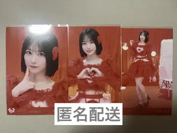 =LOVE 노구치 이오리 브로마이드 컴프 토쿠베츄, 시테 가창 의상